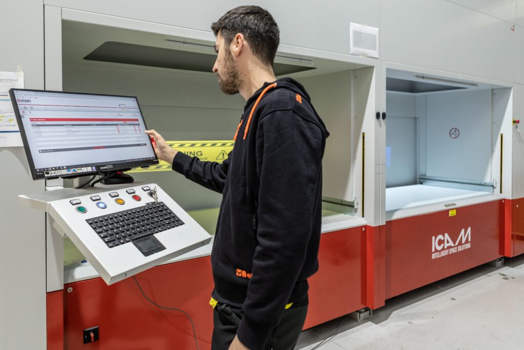 ICON, WMS, and B2B e-commerce: from goods receipt to real-time inventory updates