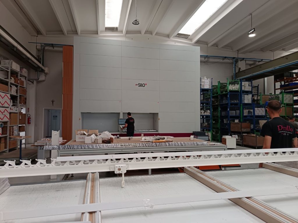 SILO² nel reparto assemblaggio: 3.000 referenze in 23,21 m² a servizio di più linee