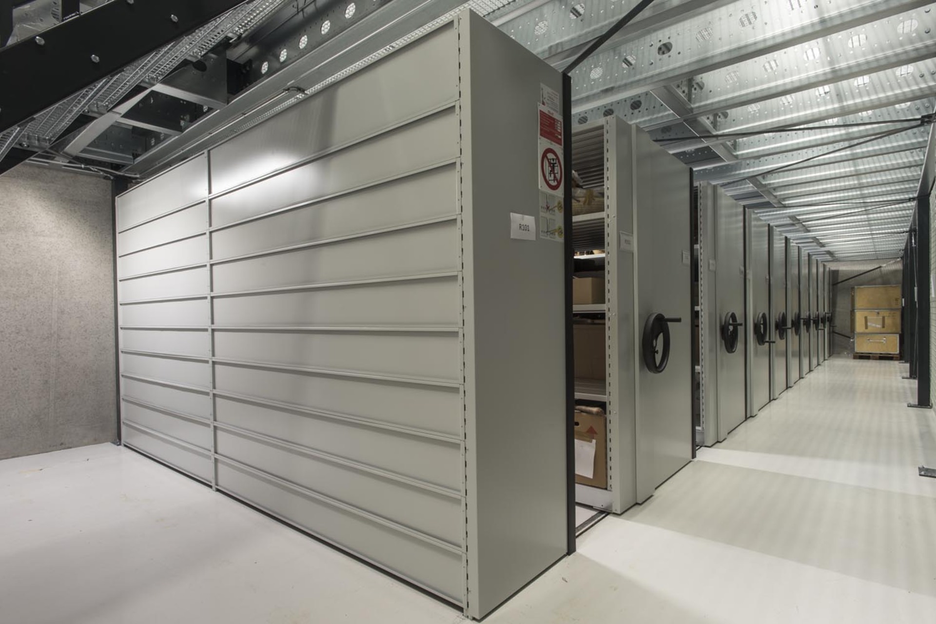 COMPATTA Light - Il sistema di scaffalature mobili per archiviazione