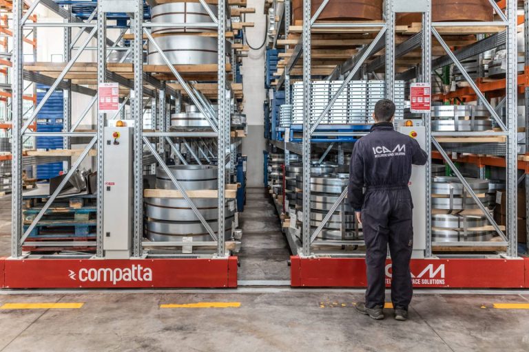 Il magazzino automatico compattabile COMPATTA