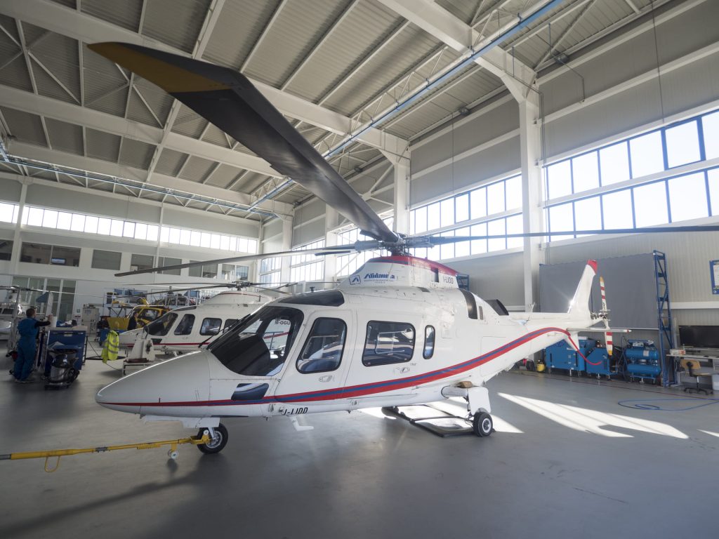 Alidaunia gestisce elicotteri, missioni di elisoccorso, eliambulanza e manutenzione aeronautica.