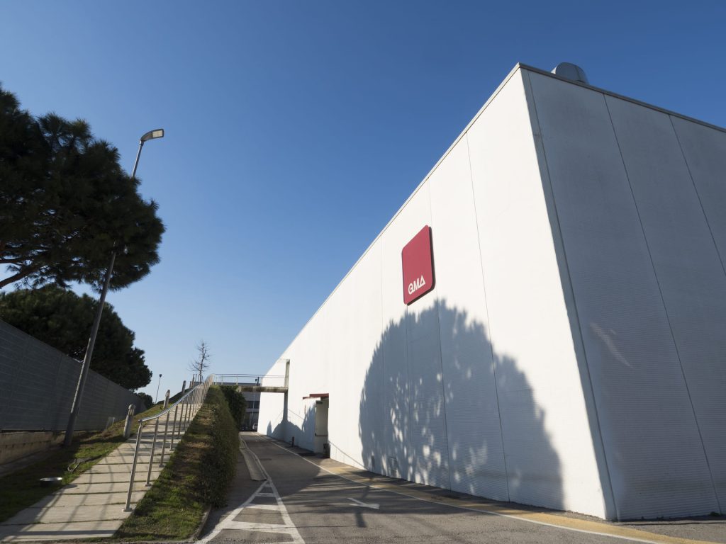 Magazzino verticale automatico SILO² in locale basso e MAXIL per barre con baia esterna — GMA Generale Meccatronica Applicata, Giugliano in Campania (NA)