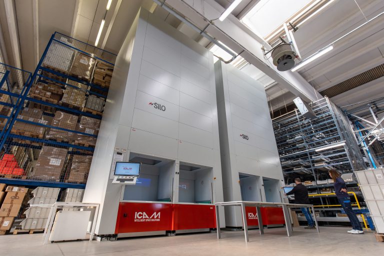 Magazzini SILO² affiancati con doppia baia di prelievo e deposito