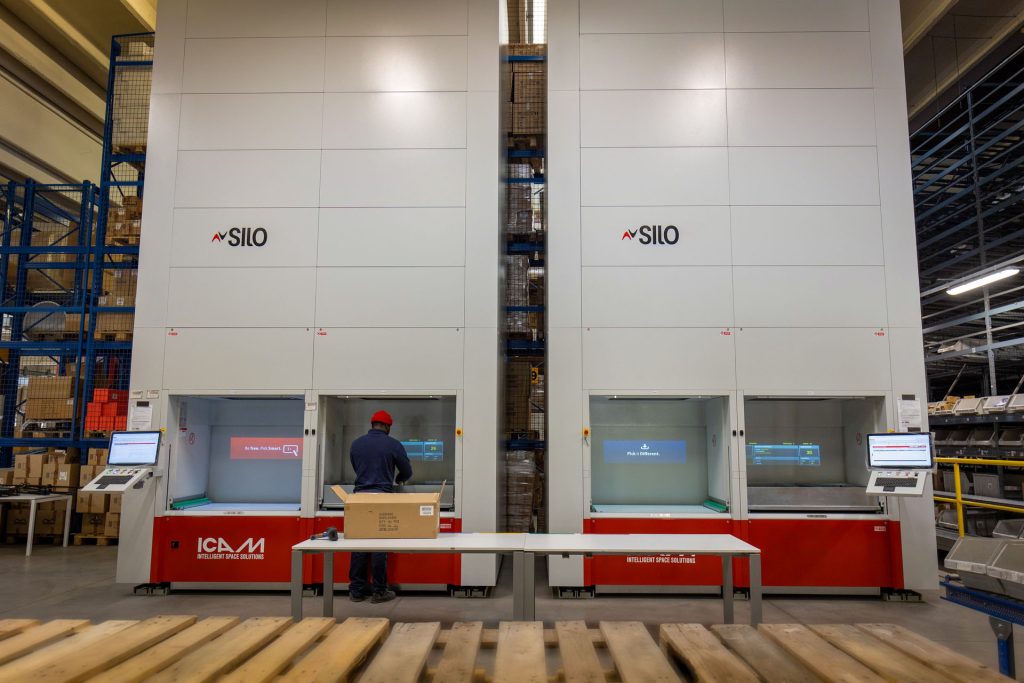 Gabbiano installa 2 SILO² ICAM a Mantova per ottimizzare picking e ordini simultanei