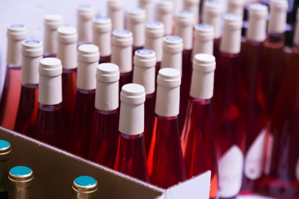 Magazzino automatico verticale SILO² coibentato per stoccaggio vini e distillati premium — L.P. Distribuzione Bevande, Aci Sant'Antonio