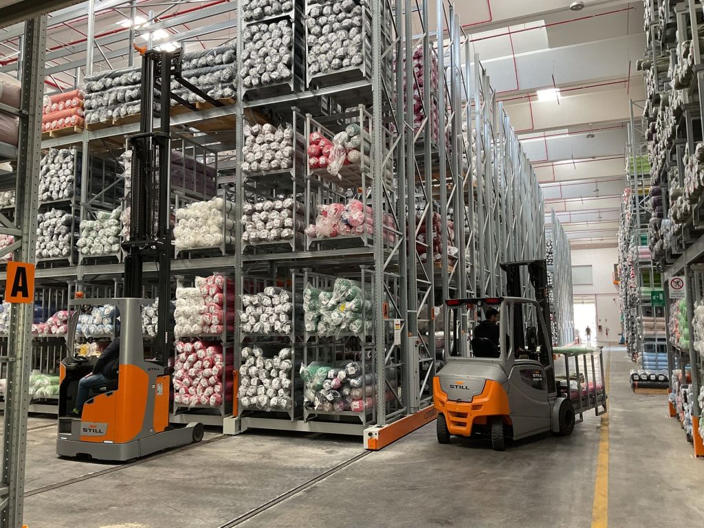 Seasonal colour-coded storage and ICON-WMS-ERP integration: every roll in the right location