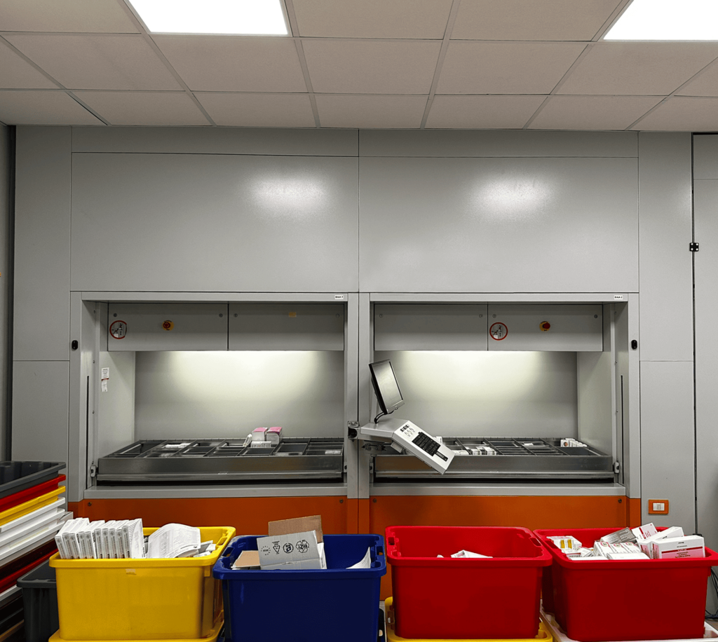 SILO² multi-piano per lo stoccaggio e il picking di farmaci