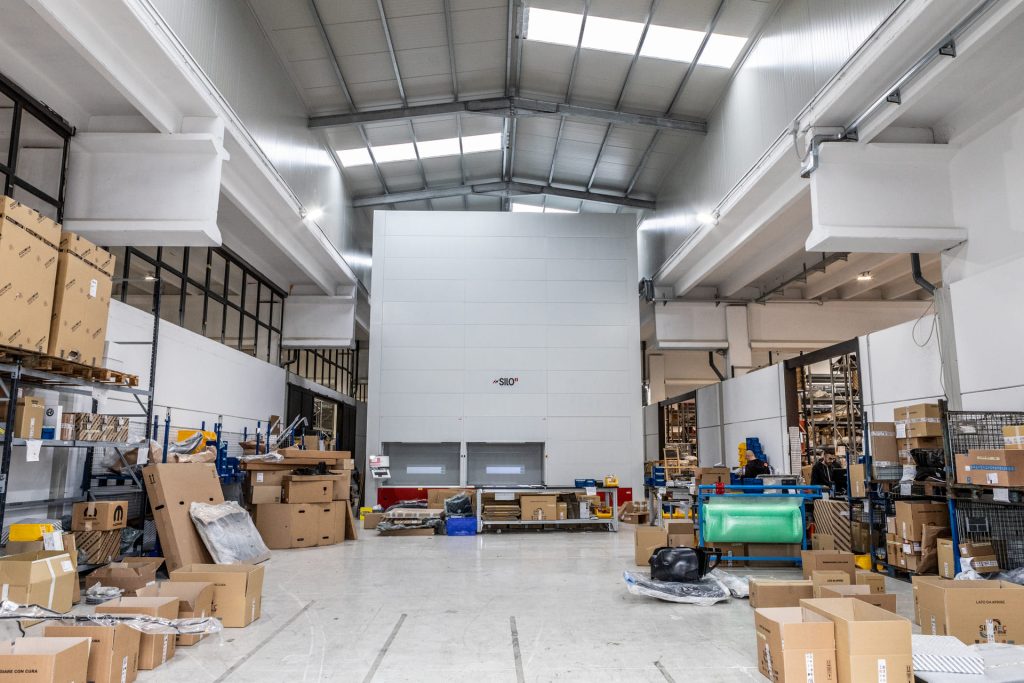 6 SILO² in 3 pods of machines: each unit dedicated to a parts category