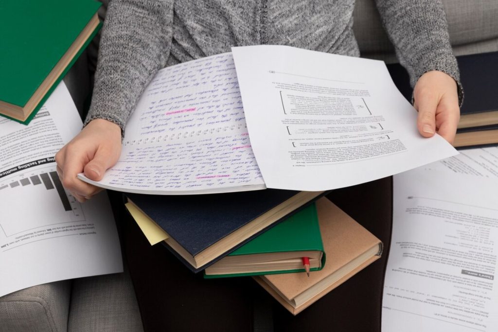 Scuole e università
Organizzare archivi didattici e documentazione accademica