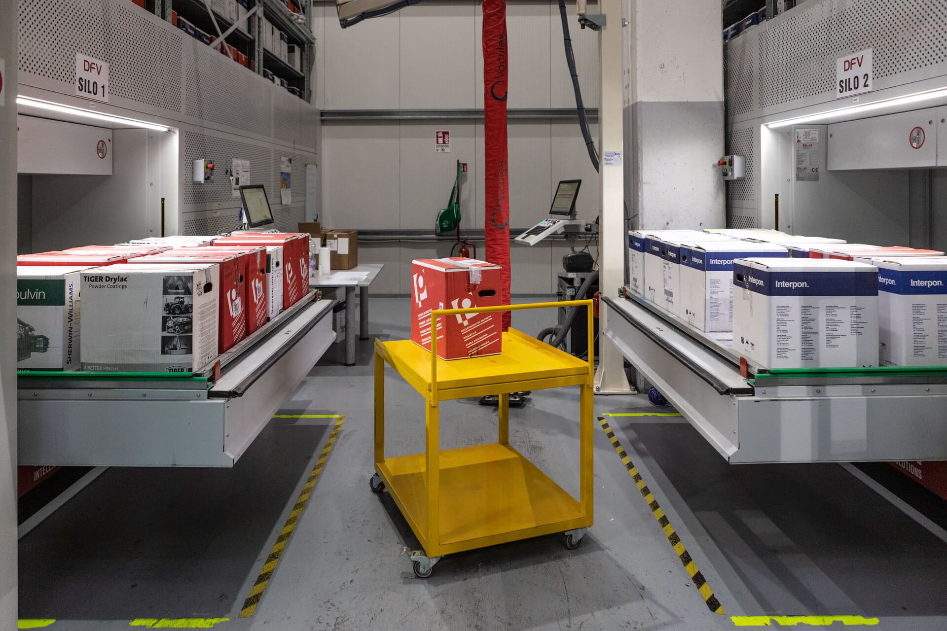 two-facing SILO² VLMs with telescopic picking and refilling stations by ICAM
